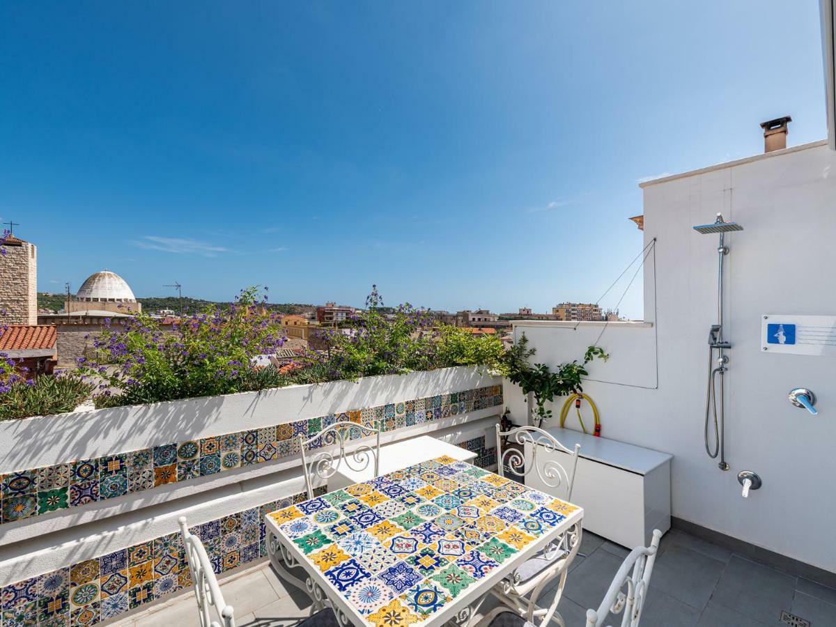 "Bea'S Terrace" - Private Jacuzzi And Panoramic Rooftop In The City Centre Cagliari Dış mekan fotoğraf